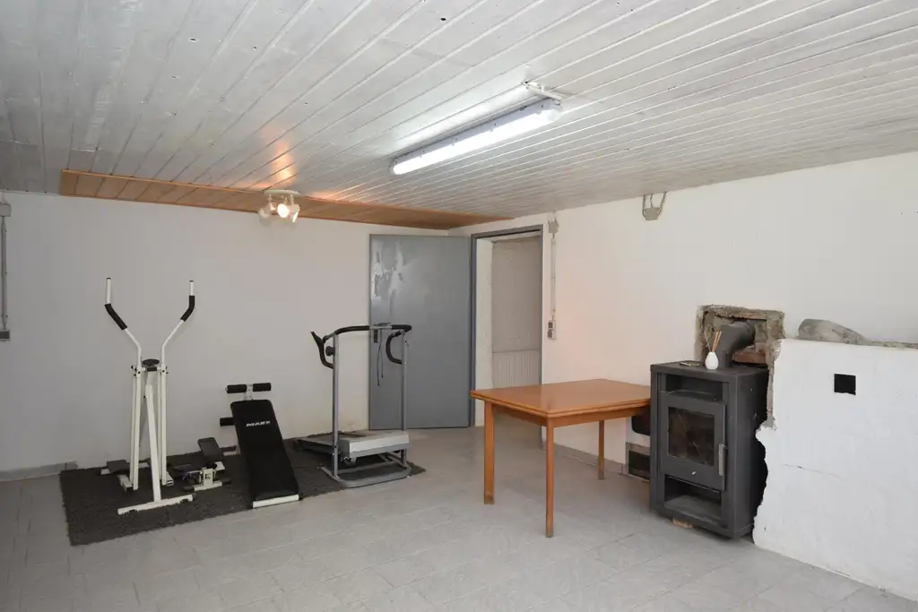 Netter Bungalow mit Garten und Pool
