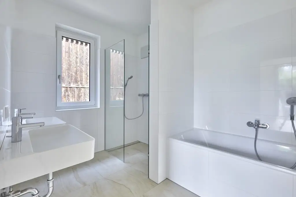 ...2 Zimmerwohnung in TOP LAGE mit süßem Eigengarten...