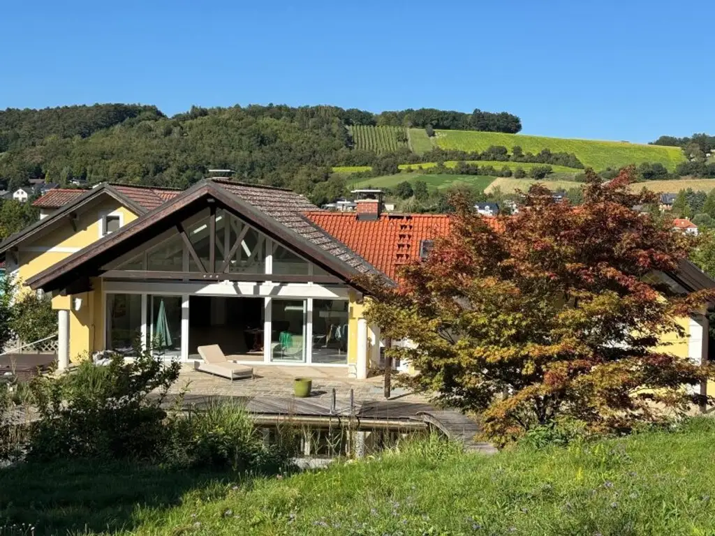 Repräsentative Villa in Bestlage - Architektur, Raum und Lage auf höchstem Niveau