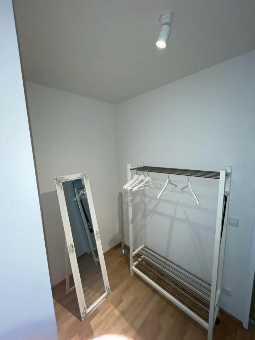 14 Eingangsbereich Bild 2