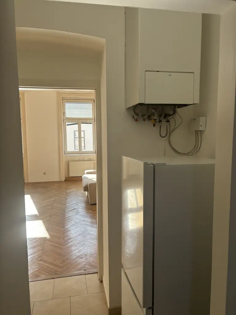 Sonniges Altbauarpartment 32 m² in Toplage 1090 Wien !