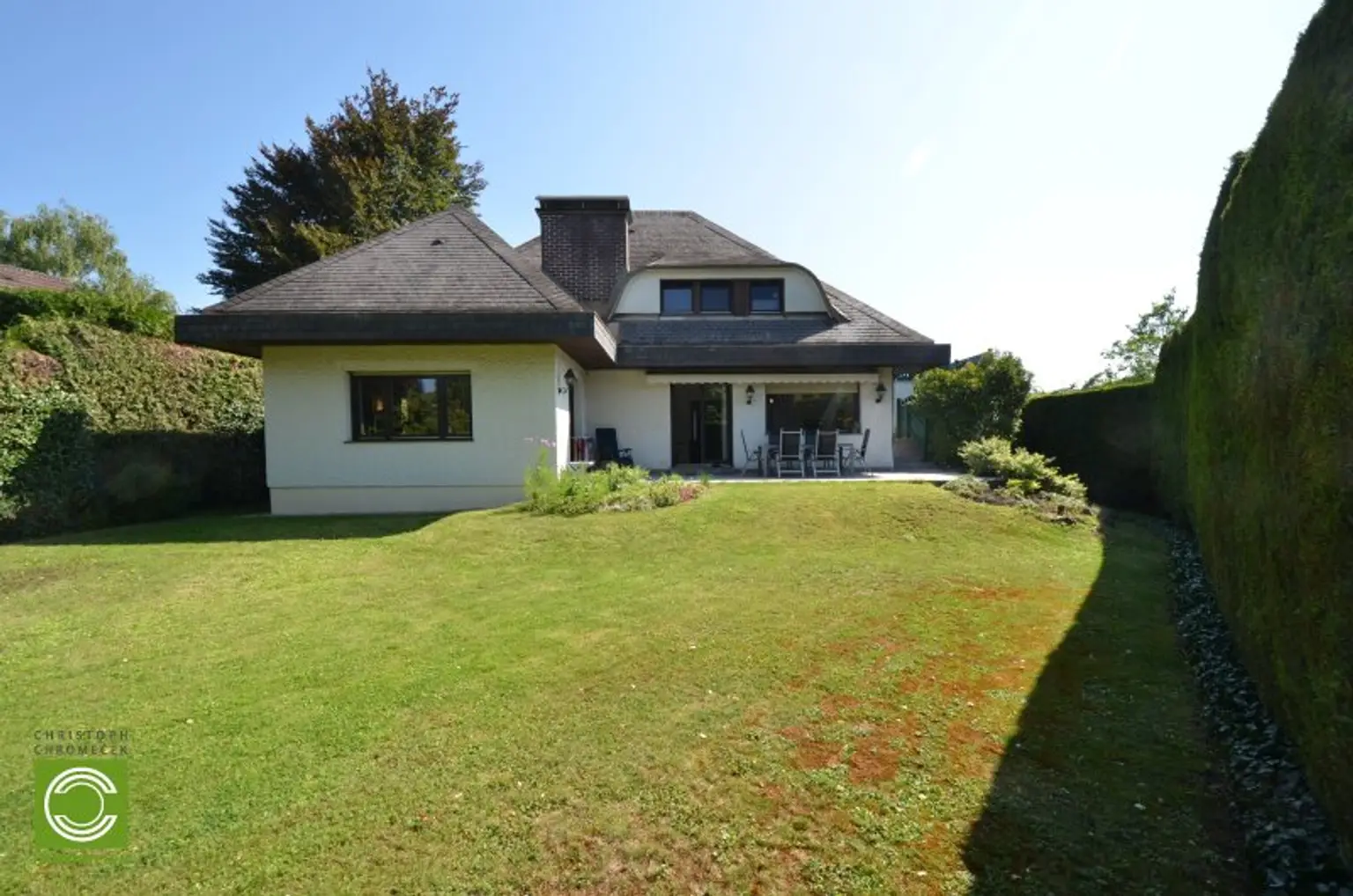 CHRISTOPH CHROMECEK IMMOBILIEN - PERCHTOLDSDORF - Gepflegtes und geräumiges Einfamilienhaus mit vielen Extras!