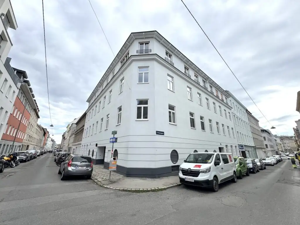 Ein kurzes Spaziergang zur U6 - schöner Altbau inklusive Aufzug - inkl. Einbauküche
