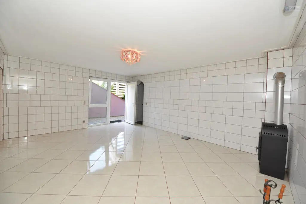 SE(H)ENSUCHT: SIEH DEN SEE!   EINFAMILIENHAUS IN MÖRBISCH MIT SEEBLICK, CARPORT & SOMMERKÜCHE