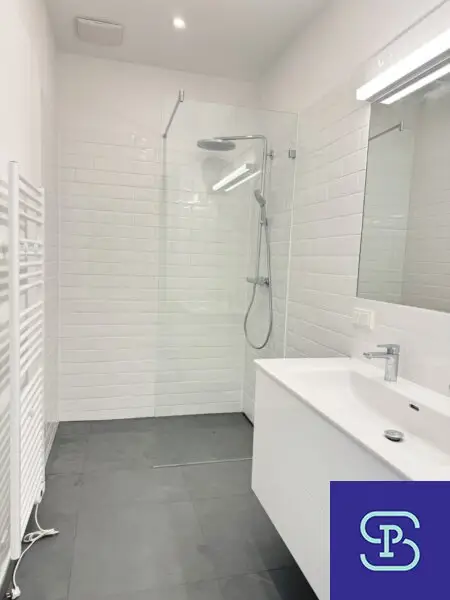Erstbezug: 112m² Altbau mit 4 Zimmern und Einbauküche am Franziskanerplatz - 1010 Wien