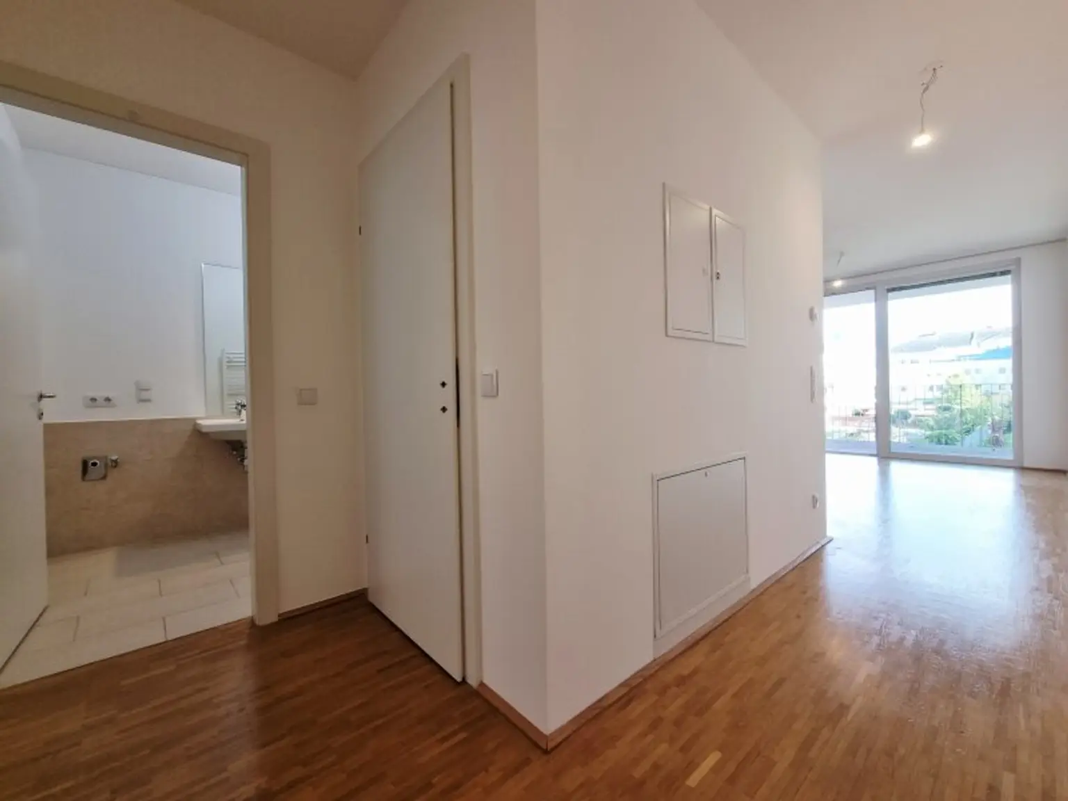 Attraktive 4-Zimmer-Wohnung mit Loggia zwischen Hauptbahnhof und Klinikum