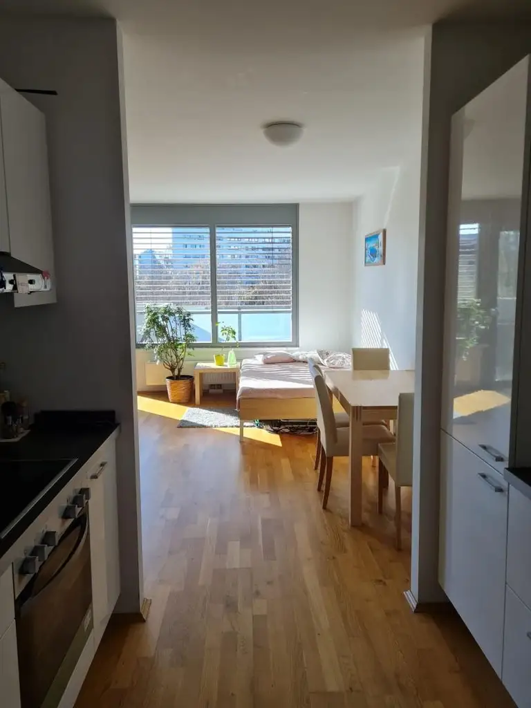 Beim Gasometer: Top-moderne Neubauwohnung mit 9,29m² SÜDWEST-Balkon/Loggia - U3 Nähe!!