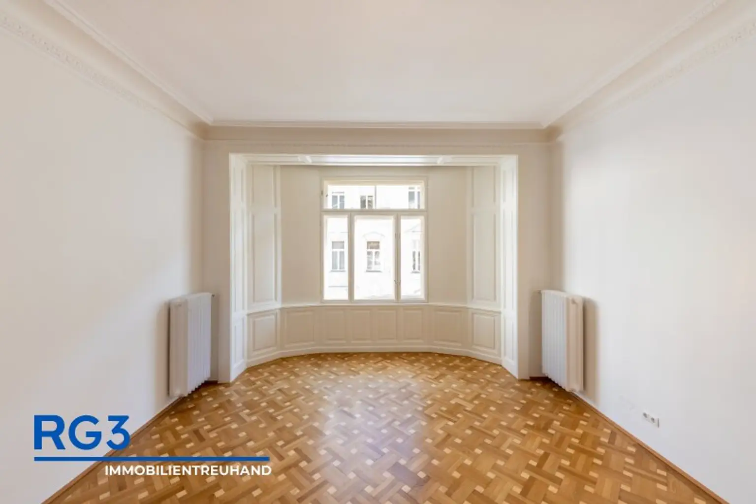 Repräsentative 5 Zimmer Wohnung mit Balkon