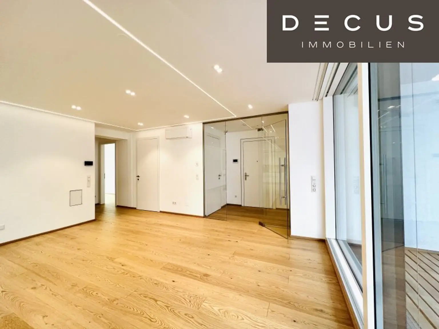 RESIDIEREN AM STADTPARK | ELEGANTE DACHGESCHOSSWOHNUNG | RUHIGE HOFSEITIGE 12 m2 TERRASSE | 4 ZIMMER | 2 BÄDER