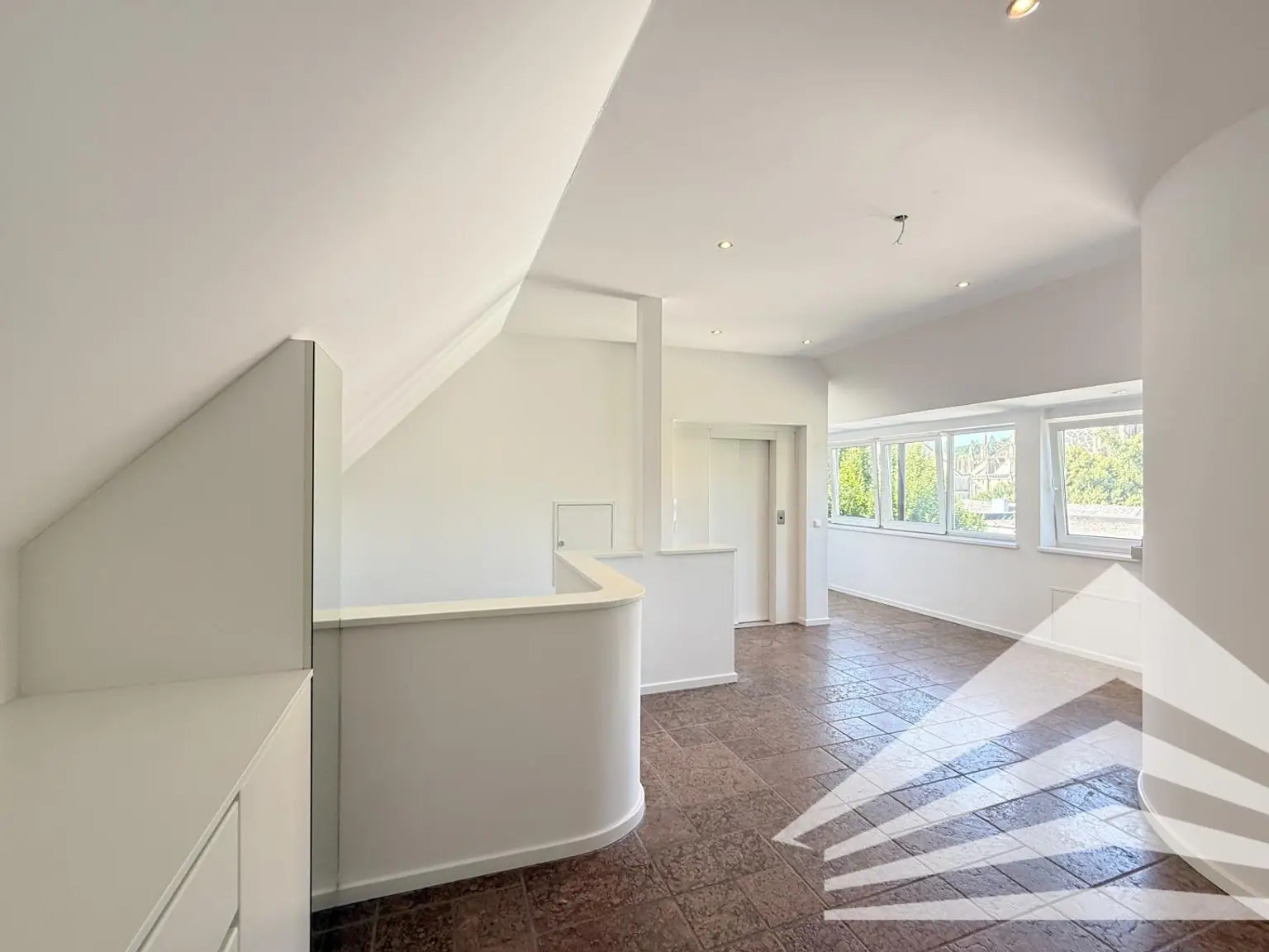 168 m² Penthouse in bester Innenstadtlage! Feine Ausstattung + PP inkl.!