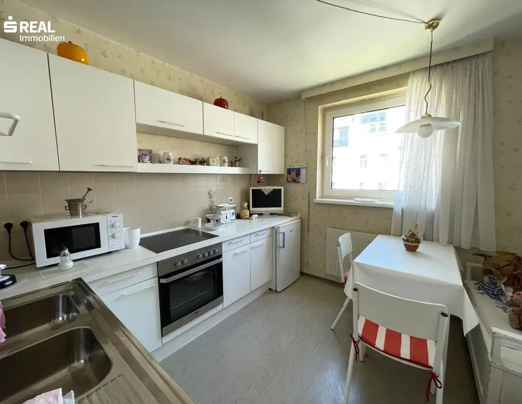 Helle & gut aufgeilte 3 bis 4 Zimmer-Wohnung in zentraler Lage mit Gemeinschaftsgarten