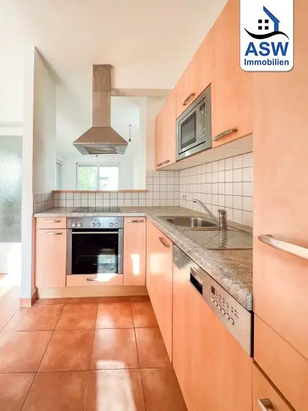 Schöne 2,5-Zimmerwohnung inklusive Küche mit schöner Loggia
