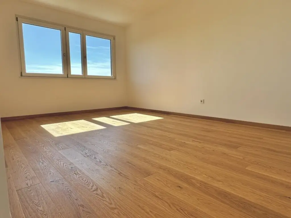 Moderne Doppelhaushälfte inkl. Stellplatz! Grünruhelage Nahe Lobau! Gute Anbindung in die Innenstadt! Provisionsfrei für den Käufer