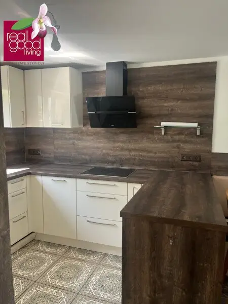 Teilmöbliertes Traumhaus in einer Kleingartensiedlung mit Pool, Garten und einem Wohnkeller