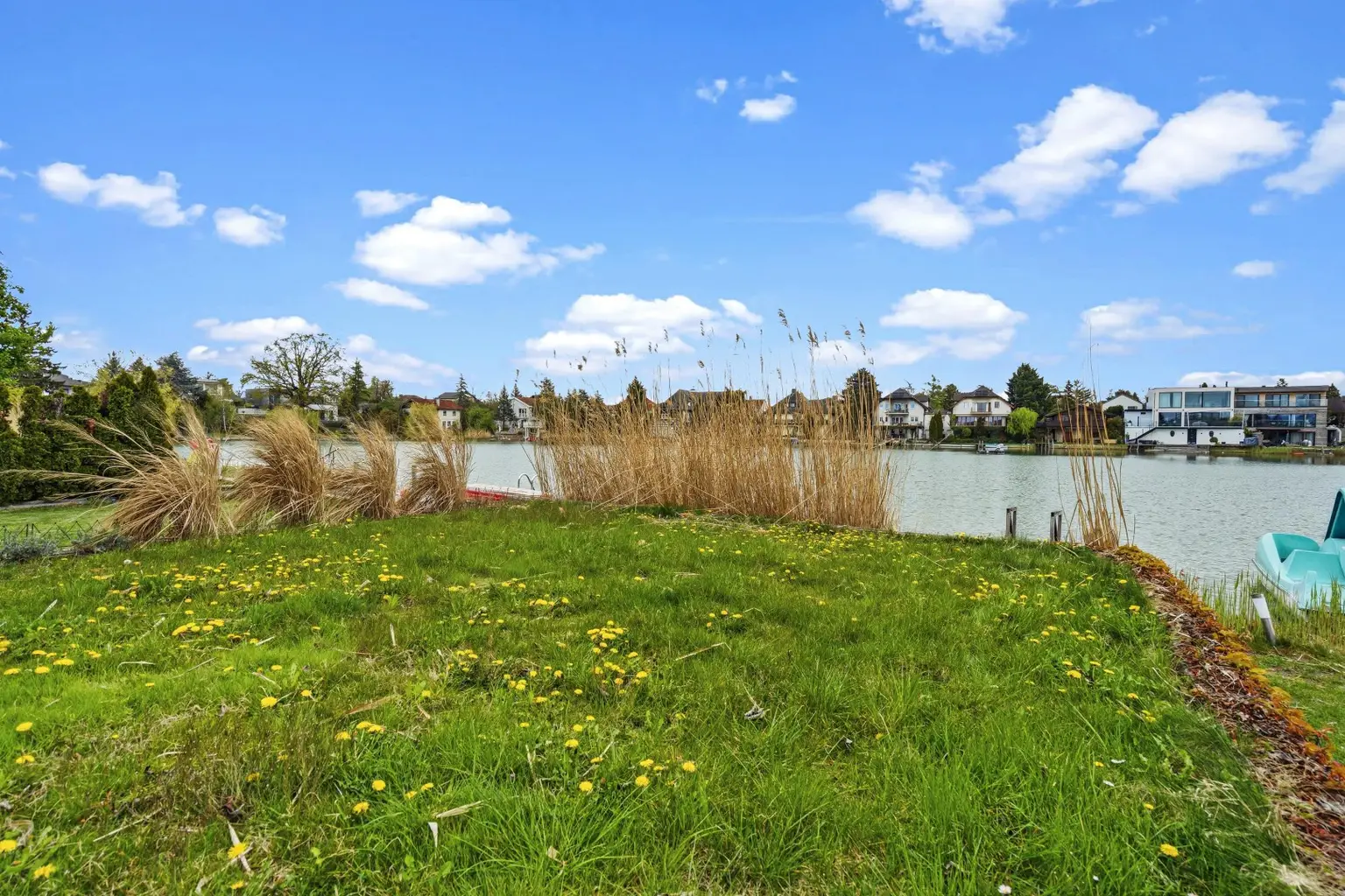 Garten mit blick zum See