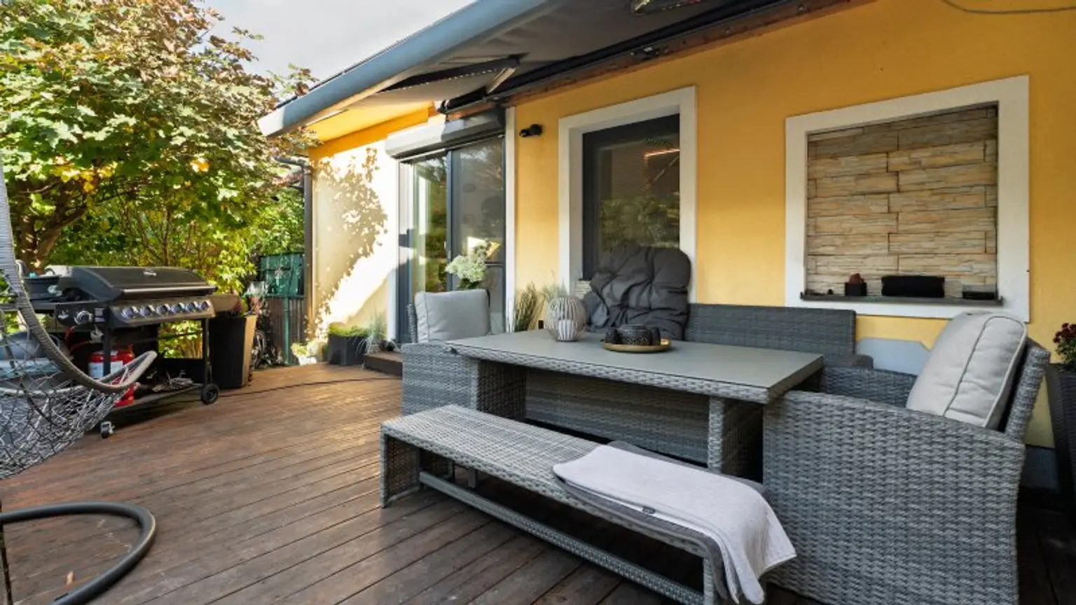 Paradies-Liebhaber aufgepasst! Detailreiches Ein oder Mehrfamilienhaus!