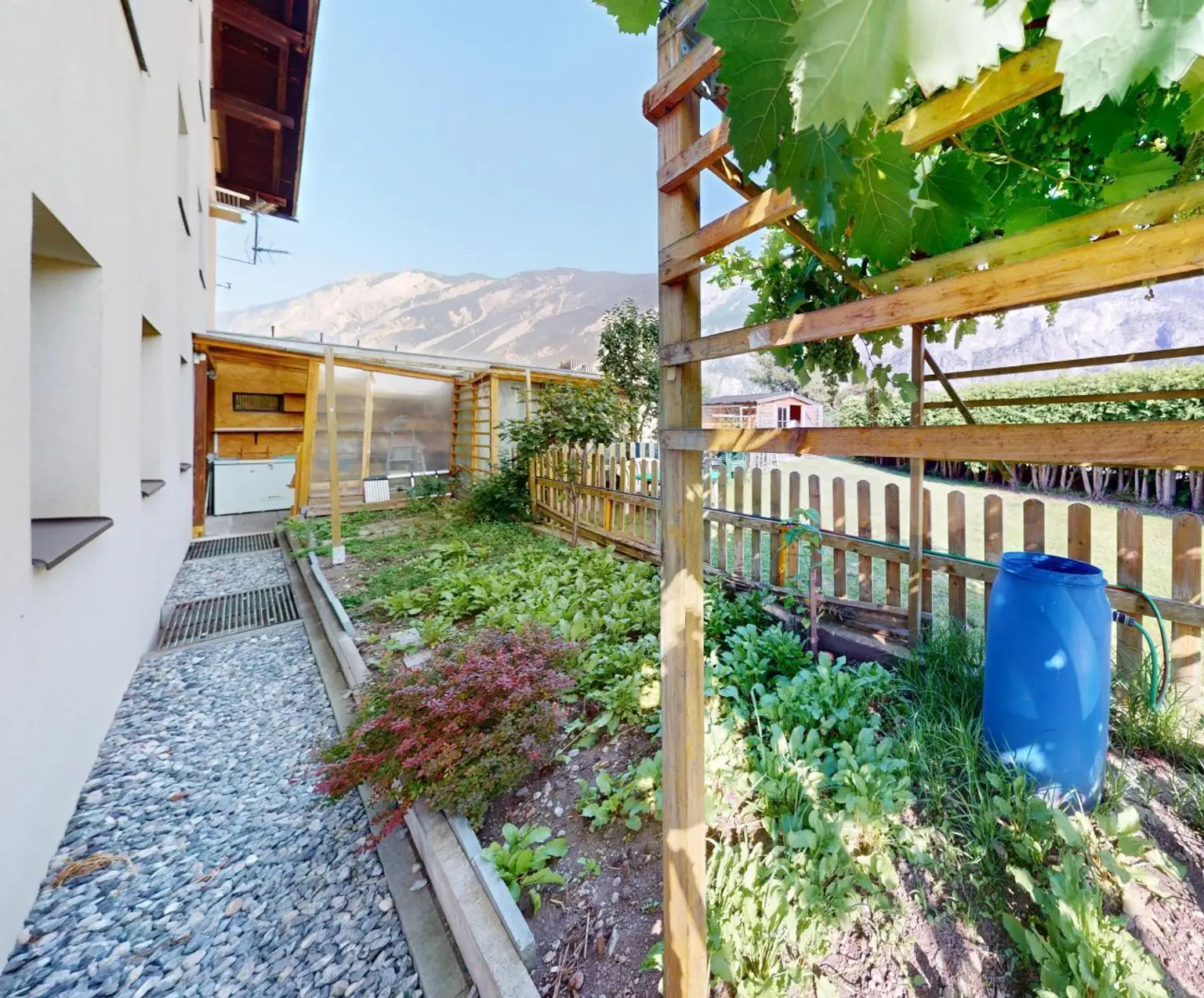 Wohnung - Haiming - Garten