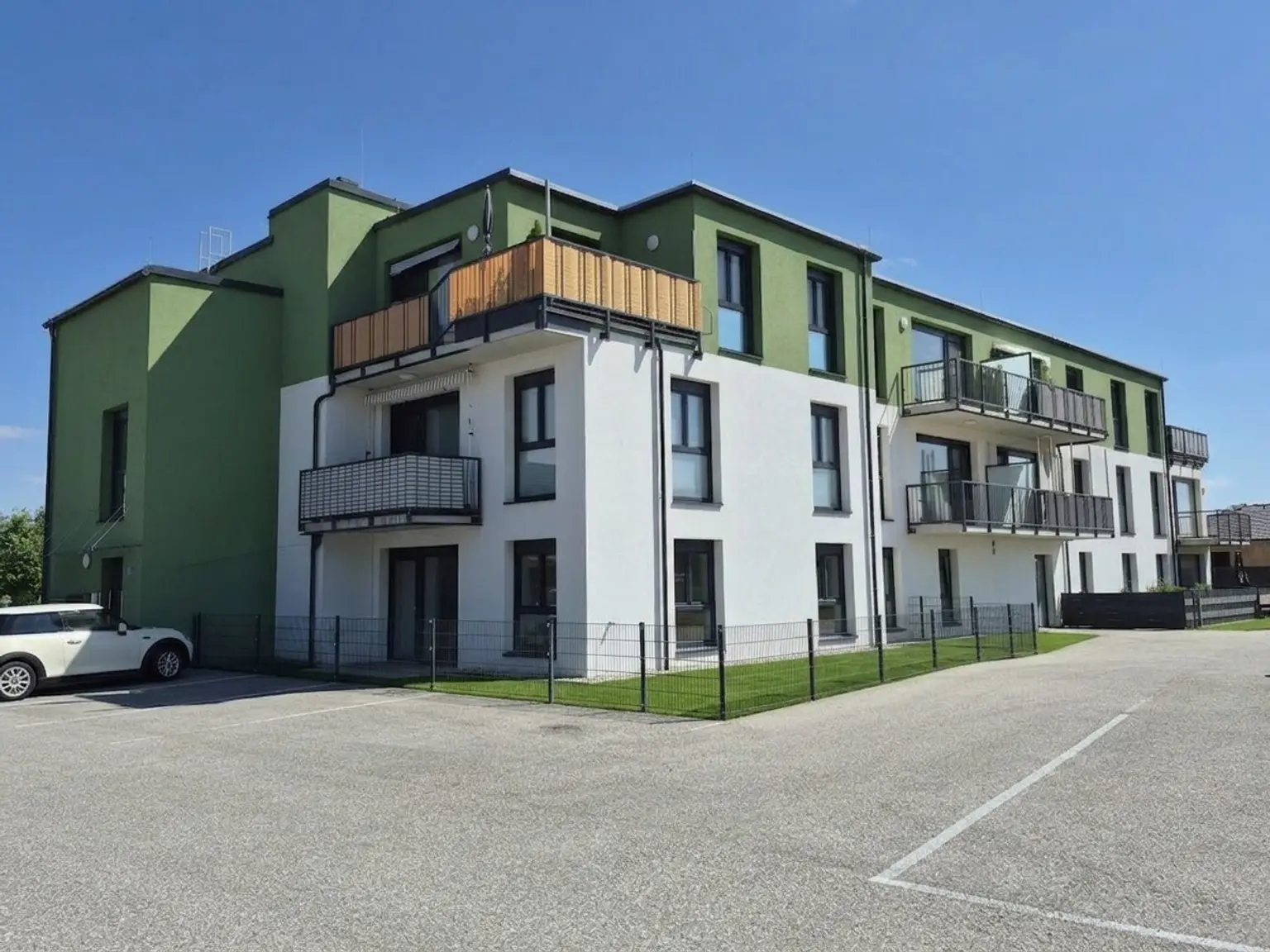 Ein Zuhause zum Verlieben - Neubau: Tolle ca. 65 m² Wohnung mit ca. 64 m² Eigengarten und Terrasse