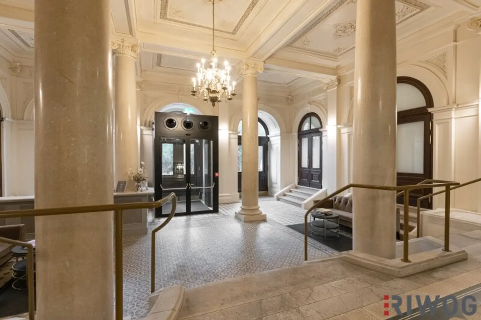 LUXUS-ALTBAUWOHNUNG am Börseplatz 1, 1010 Wien