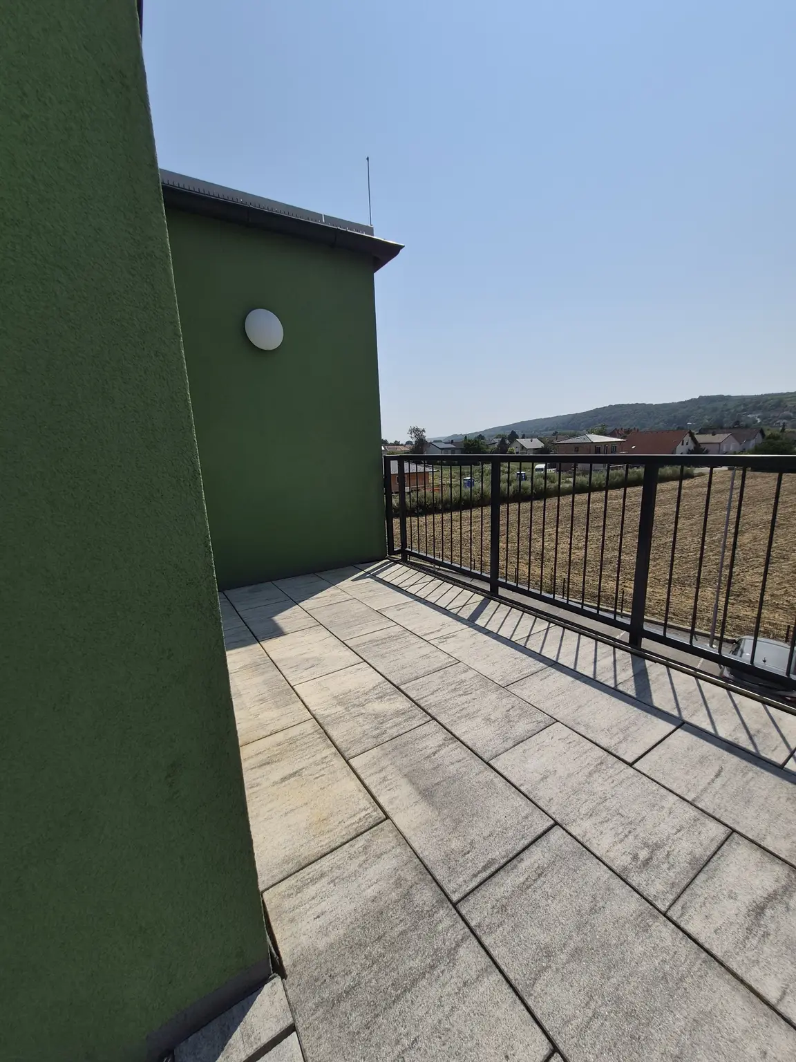 Wohnkomfort mit Aussicht: Ca. 60 m² 3-Zimmer-Wohnung und sonniger 12 m² Südwest-Eckbalkon