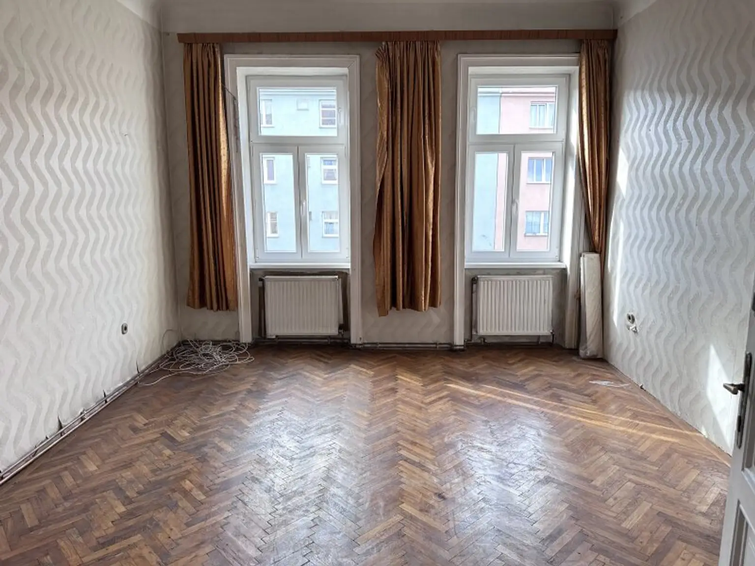 3 Zimmer + Möglichkeit auf 4. Raum + Vielfältiges Umbaupotential + U3 Nähe
