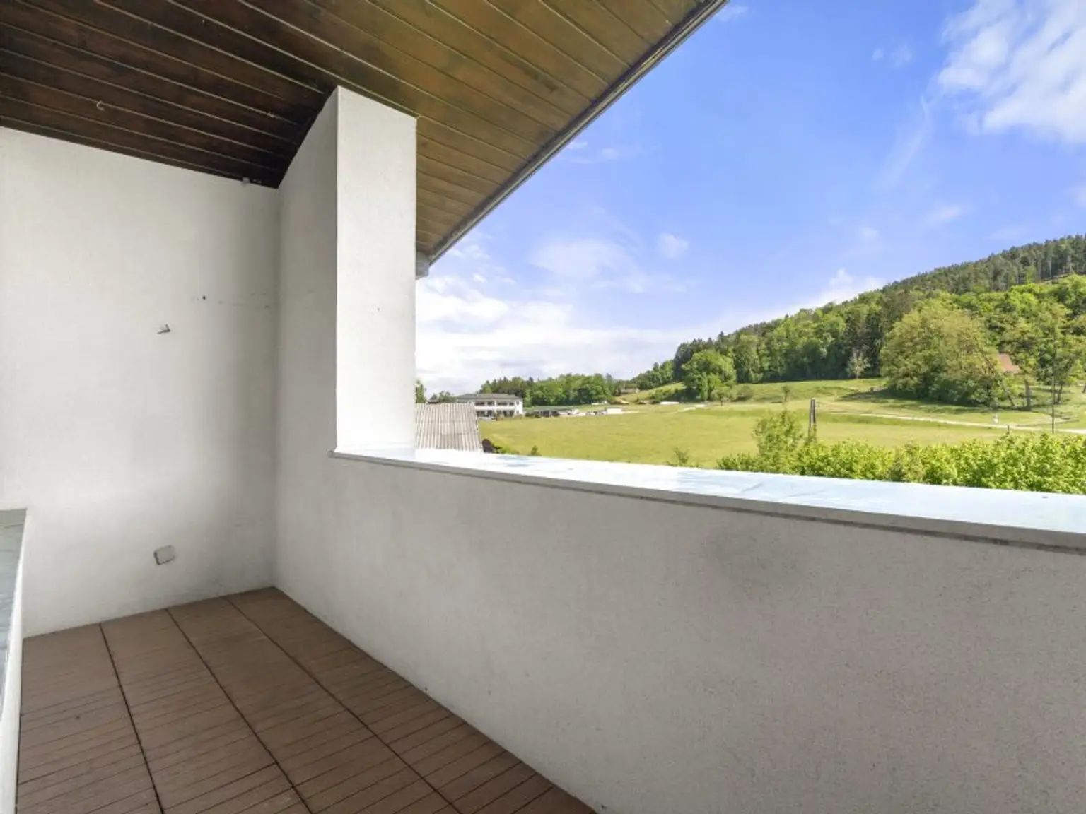 Kernsanierte, schöne, sowie sonnige und ruhige 3 Zi Wohnung 95,00m² mit Loggia in Maria Saal - Ratzendorf - Wohnen im Grünen!