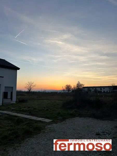 wunderschönes sonniges Baugrundstück mit Seeblick für Ihr Eigenheim am Neusiedlersee