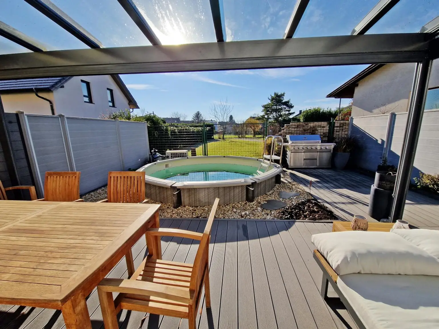 02.Terrasse und Pool