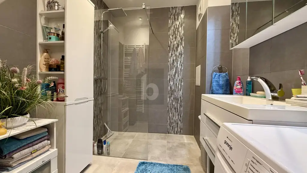 Preisreduktion! NÄHE MERKURCITY! BARRIEREFREI, MIT BALKON & PARKPLATZ!