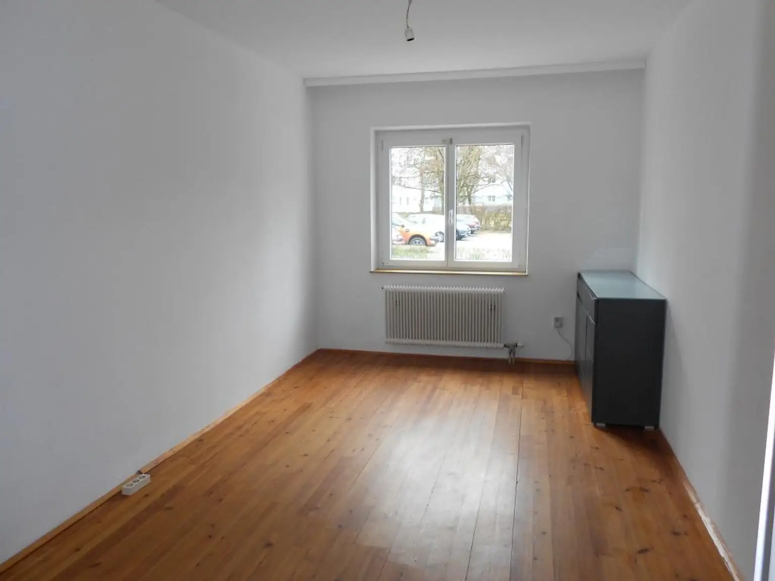 Zimmer 2 (Ansicht ohne Möbel)