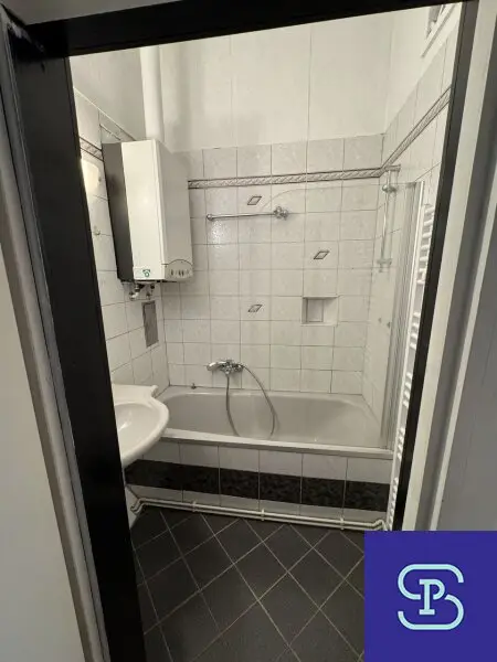 Provisionsfrei: Schöner 80m² Altbau mit Einbauküche und Lift - 1090 Wien