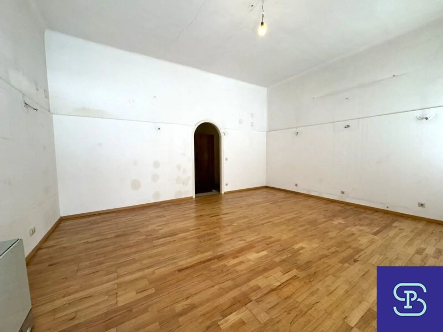 Mariahilfer Straße-Nähe: 55m² Geschäfts- oder Bürolokal zu mieten - 1060 Wien