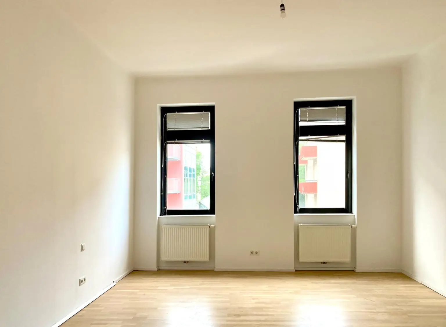 Charmante 2-Zimmer-Wohnung mit separater Küche und Altbauflair