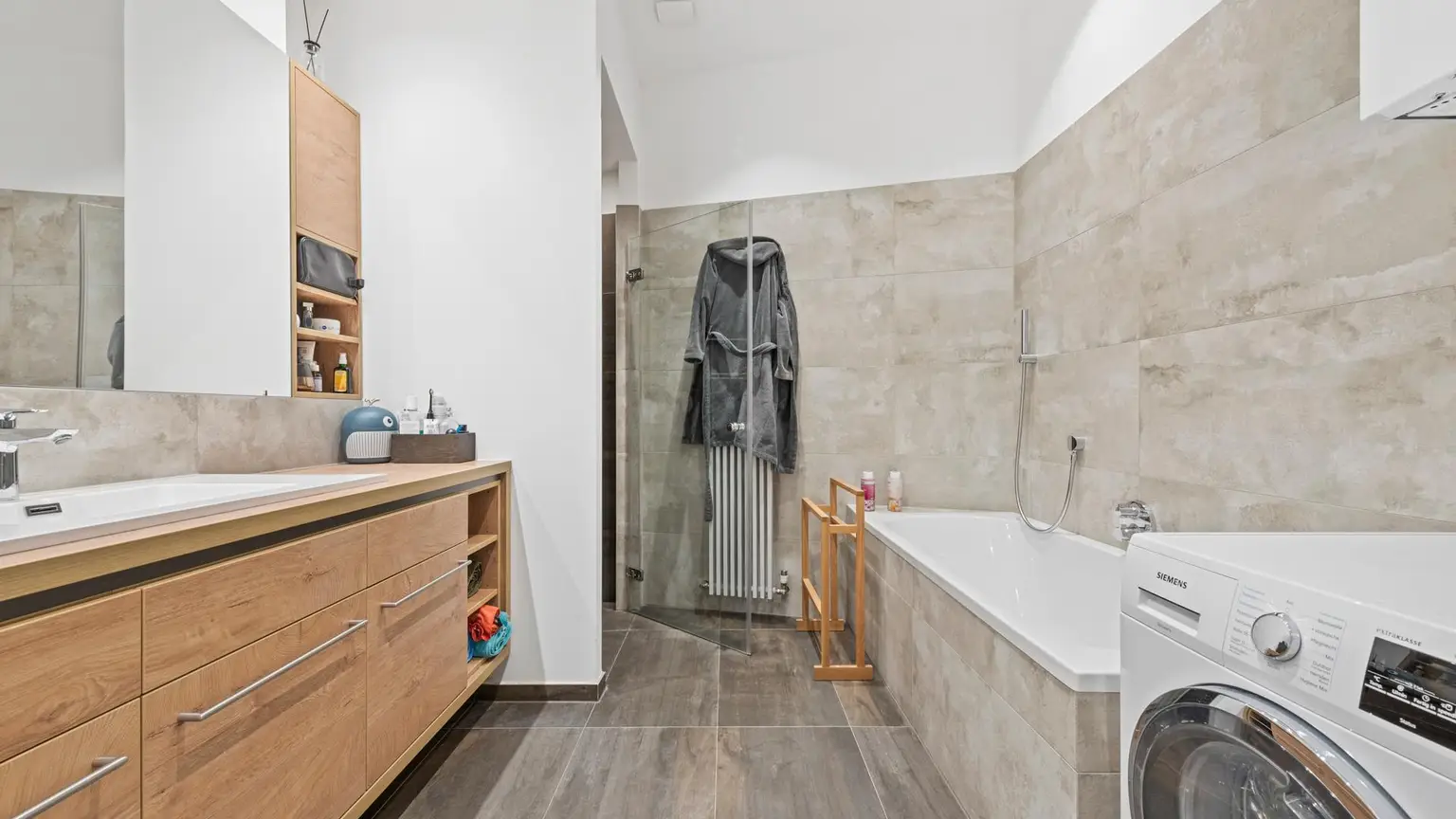 Stilvoll renovierte Altbauwohnung im 3.Bezirk. Citynaher Lifestyle mit besonderem Flair.