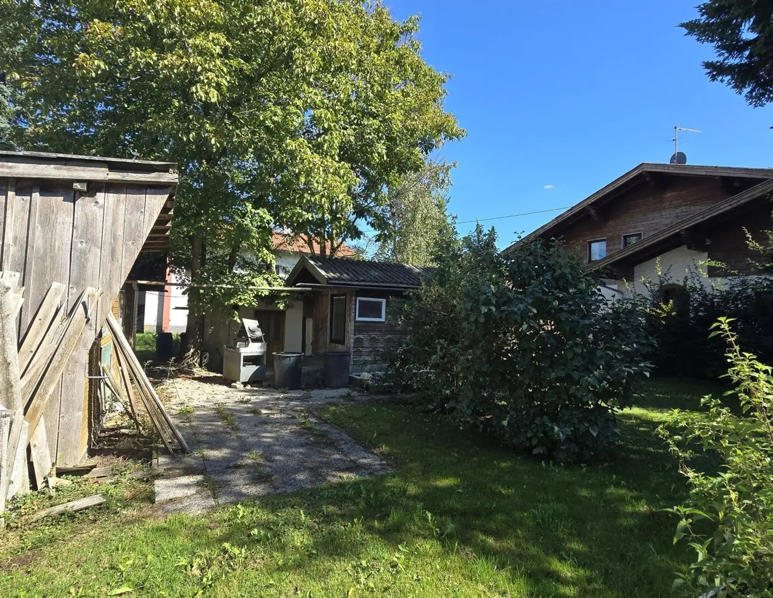 Attraktives Baugrundstück für Ihr Eigenheim oder als Geldparkplatz !