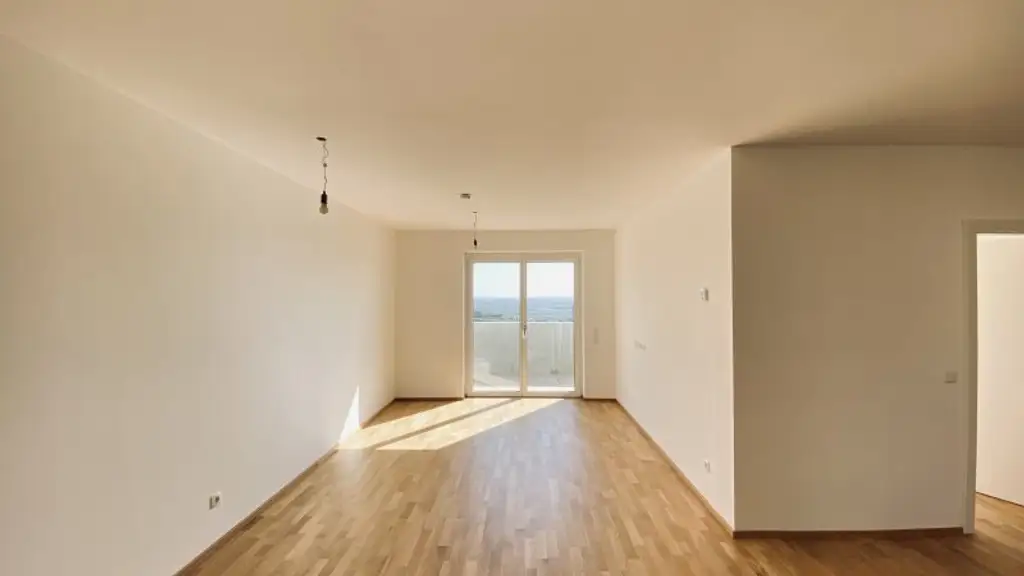 Neubau Erstbezug Wunderschöne Drei Zimmer Wohnung mit Balkon und herausragender Aussicht