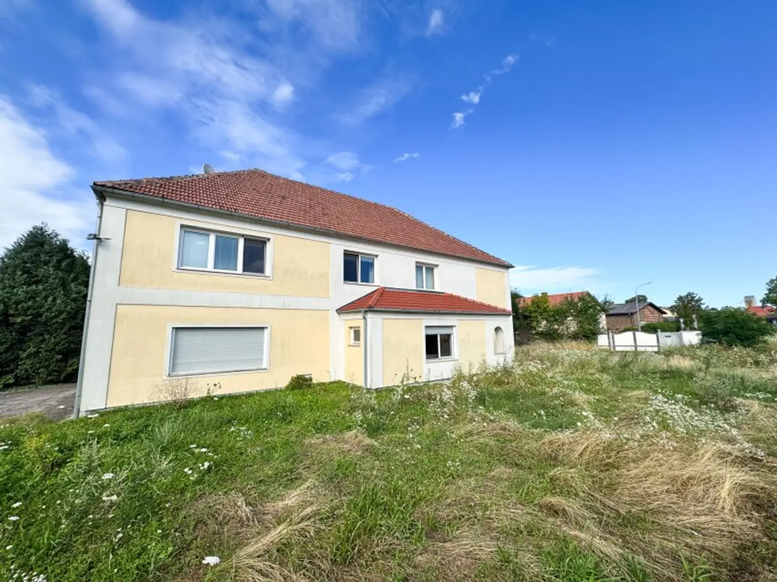 Einfamilienhaus in Pottendorf zu vermieten! Private oder gewerbliche Nutzung möglich! Arbeiterquartier!