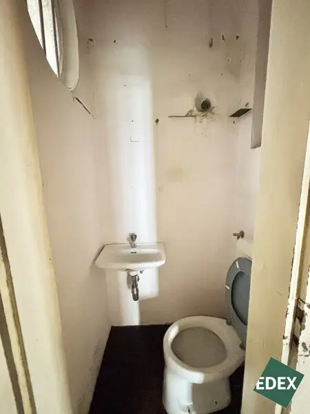 Sanierungsobjekt: 2 Zimmer Wohnung beim Erich-Auer-Park, 1140 Wien
