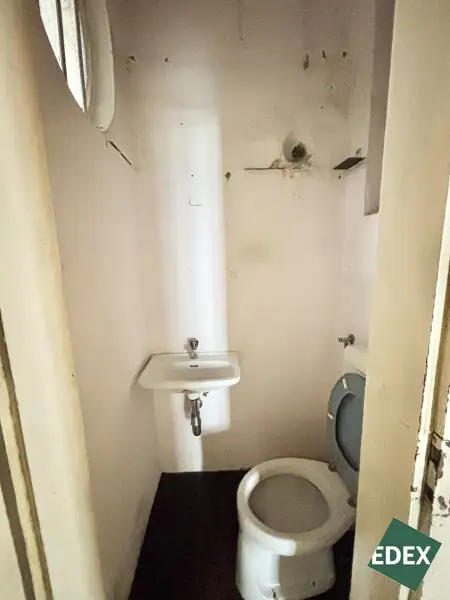 Sanierungsobjekt: 2 Zimmer Wohnung beim Erich-Auer-Park, 1140 Wien