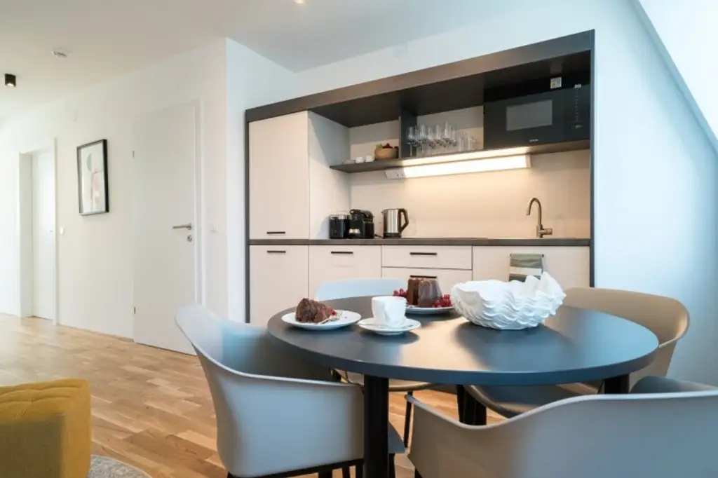 Kompakte 3-Zimmer DG-Wohnung mit optionalem Balkon