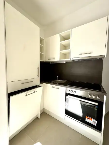 Erstbezugswohnung - Sanierte 2-Zimmer-Altbauwohnung in Toplage in 1150 Wien
