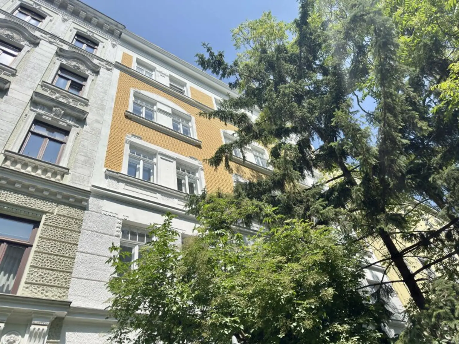 Helle Altbauwohnung mit Charme - Hochwertig sanierte 2-Zimmer-Wohnung im 3. Bezirk