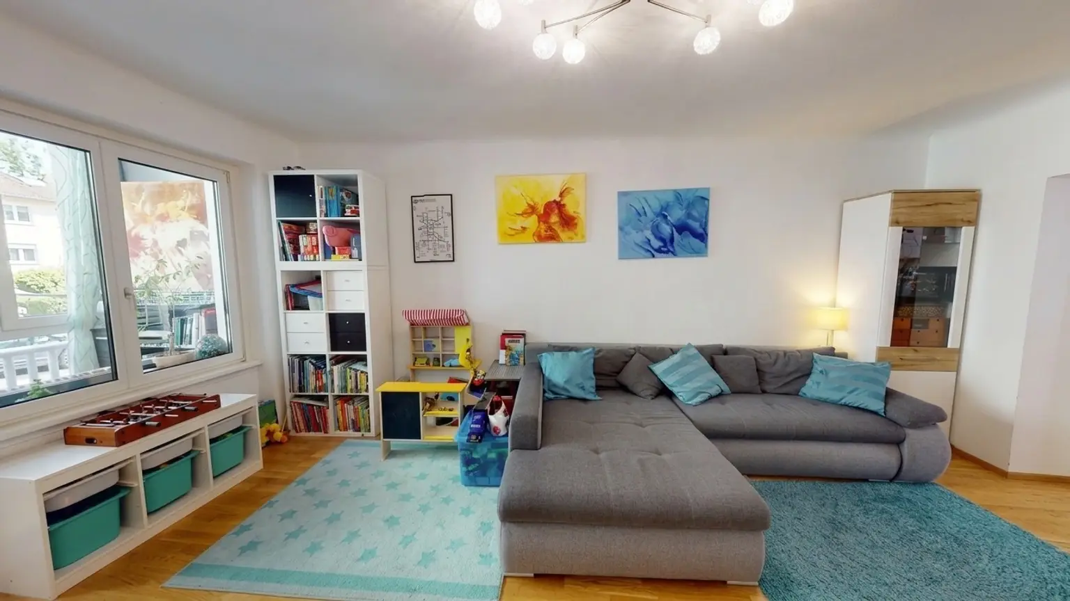 Helle Familienwohnung mit 2 Loggien und Gemeinschaftsgarten