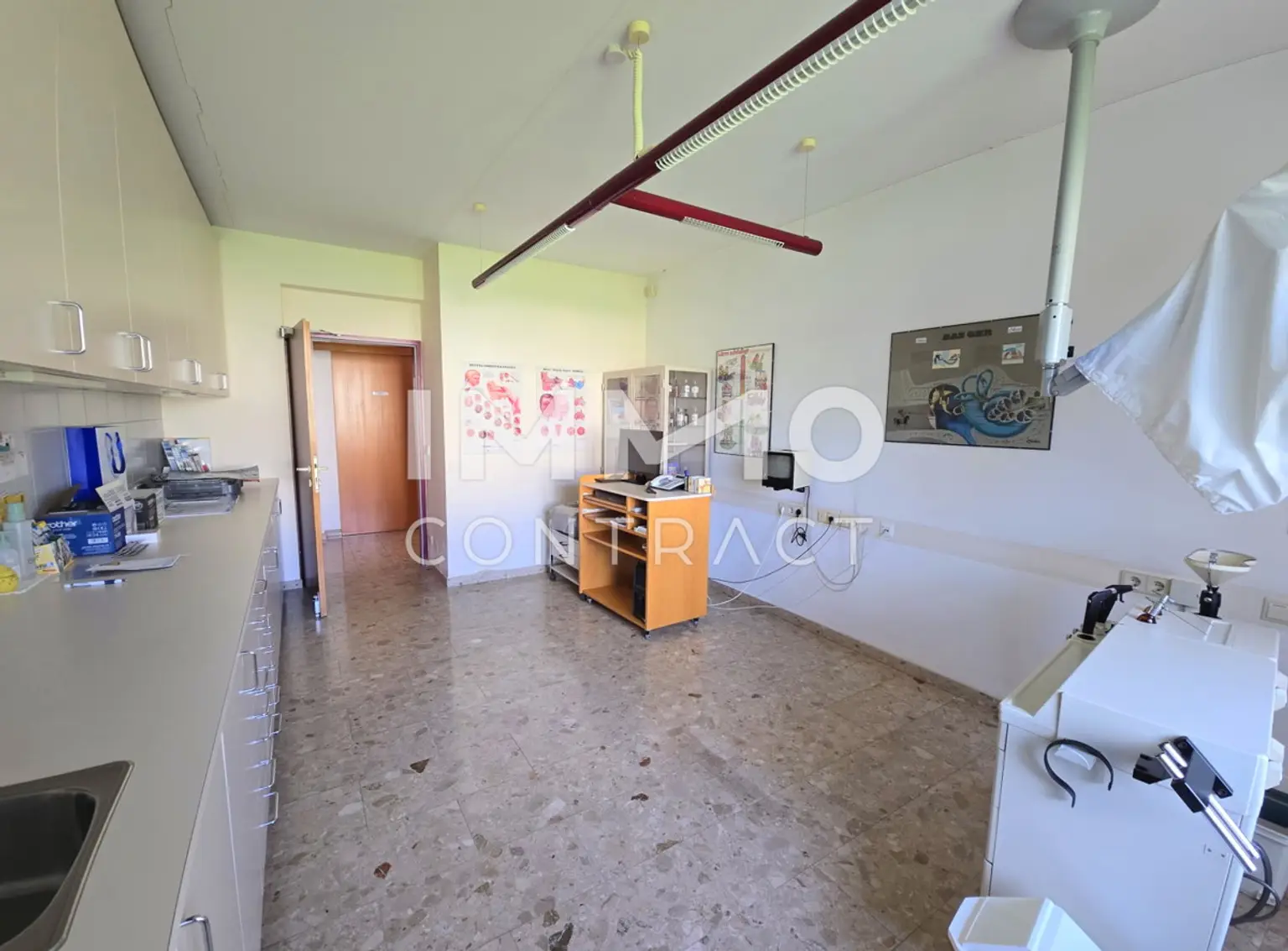 Betriebsbereite Ordination in Oberwart - zentrale Lage mit Parkplätzen - Graf Erdödistraße 24a
