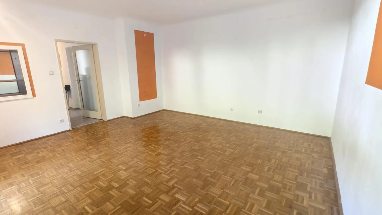 Sehr schöne Eigentumswohnung mit Blick ins Grüne