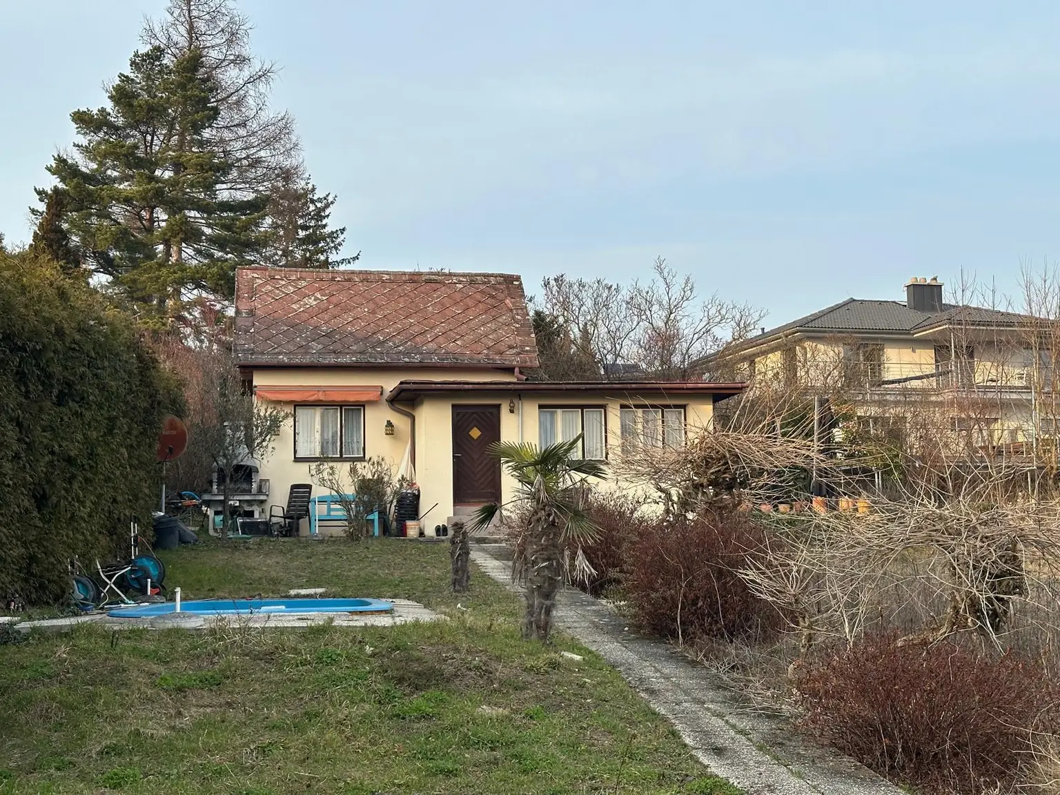 Errichten Sie sich Ihre Villa in herrlicher Südhang-Lage mitten am Ölberg