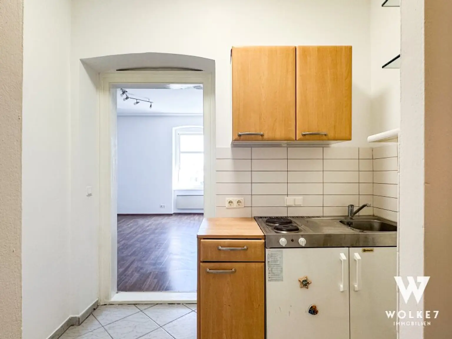 Südliche Ein-Zimmer-Wohnung in Top-Lage: Zentrumsnah | Weinberg-Blick | Ideale Starterwohnung