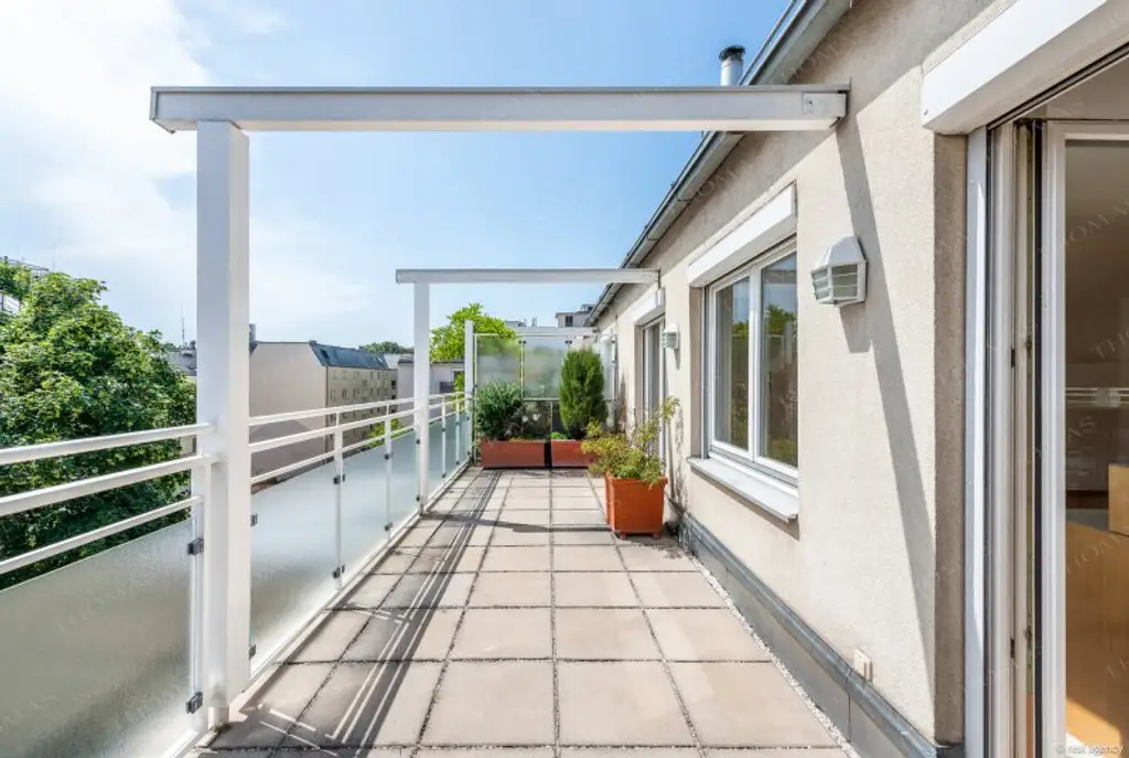 Lichtdurchflutete Maisonette mit Dachterrasse direkt am Währinger Park