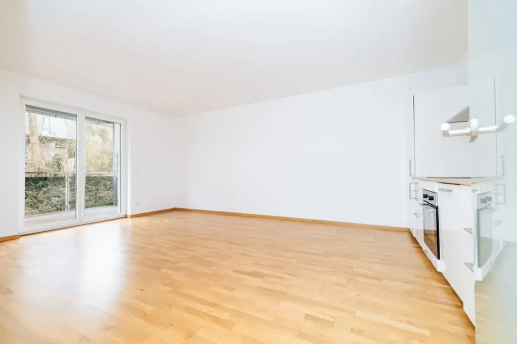 FUßE VOM RUCKERLBERG I DIREKT AM LEONHARDBACH I LKH NÄHE I SÜD-TERRASSE I SACKSTRAßE I ABSOLUTE RUHELAGE I MODERNER GRUNDRISS I EXKLUSIVER NEUBAU I TIEFGARAGE I AB SOFORT VERFÜGBAR I