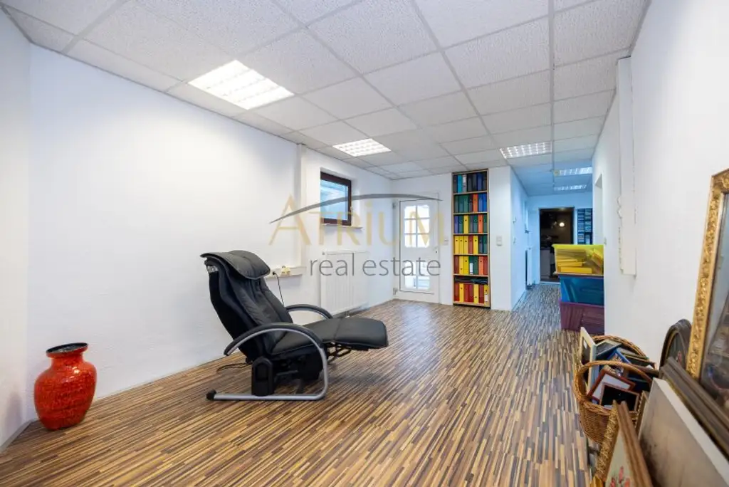 240m²  großes, modern aufgeteiltes 8 Zimmer Einfamilienhaus mit Garten und Pool in Gerasdorf bei Wien